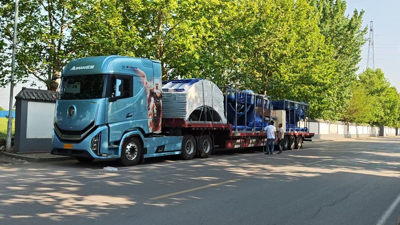 Packing and delivery for bolted cement silo panels