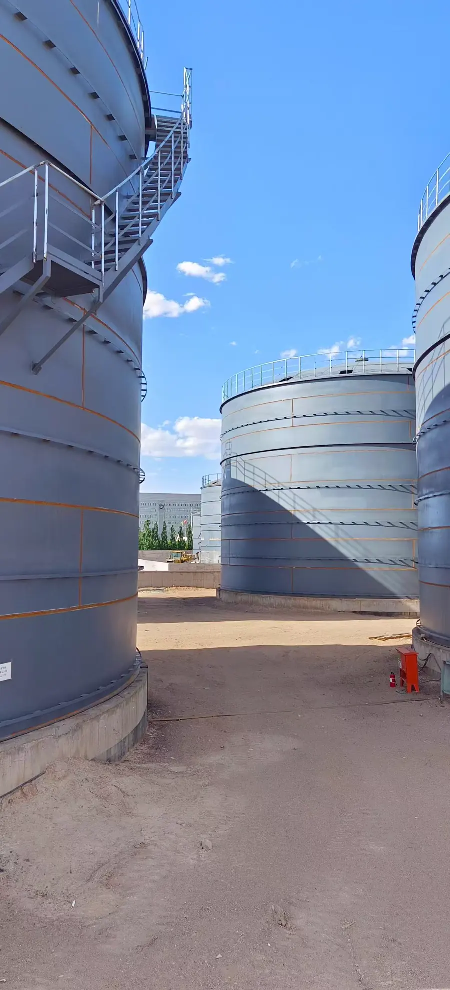 bulk material handling system for cement and powder storage